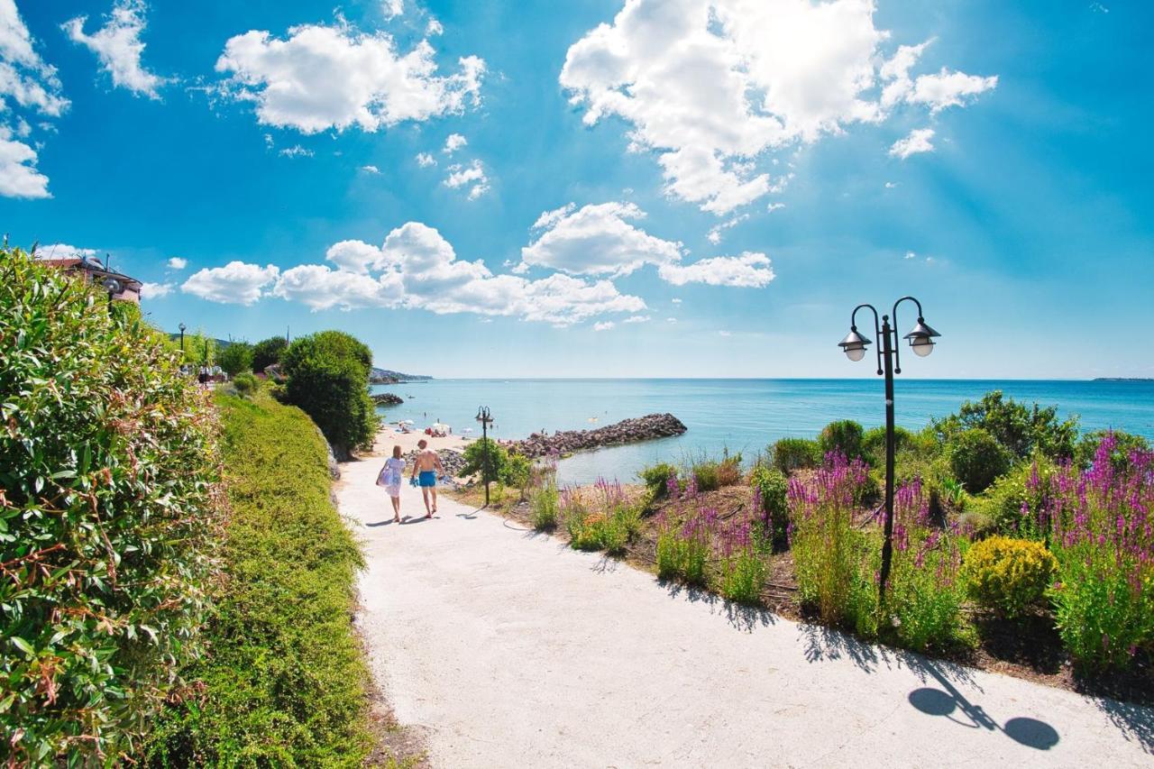 Premier Fort Beach - Premium Apartments Sveti Vlas Luaran gambar
