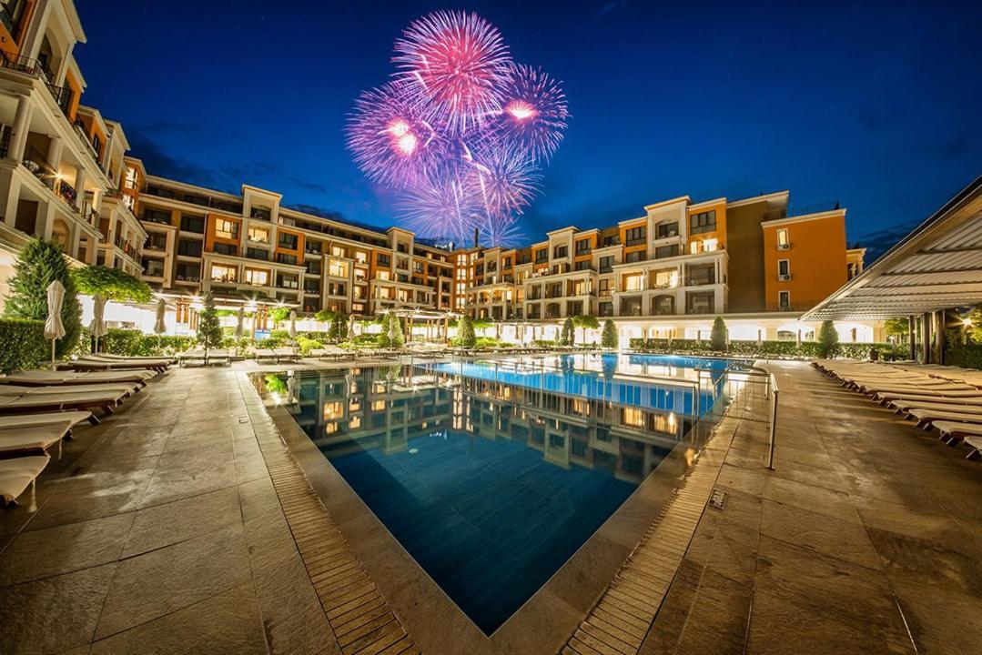 Premier Fort Beach - Premium Apartments Sveti Vlas Luaran gambar