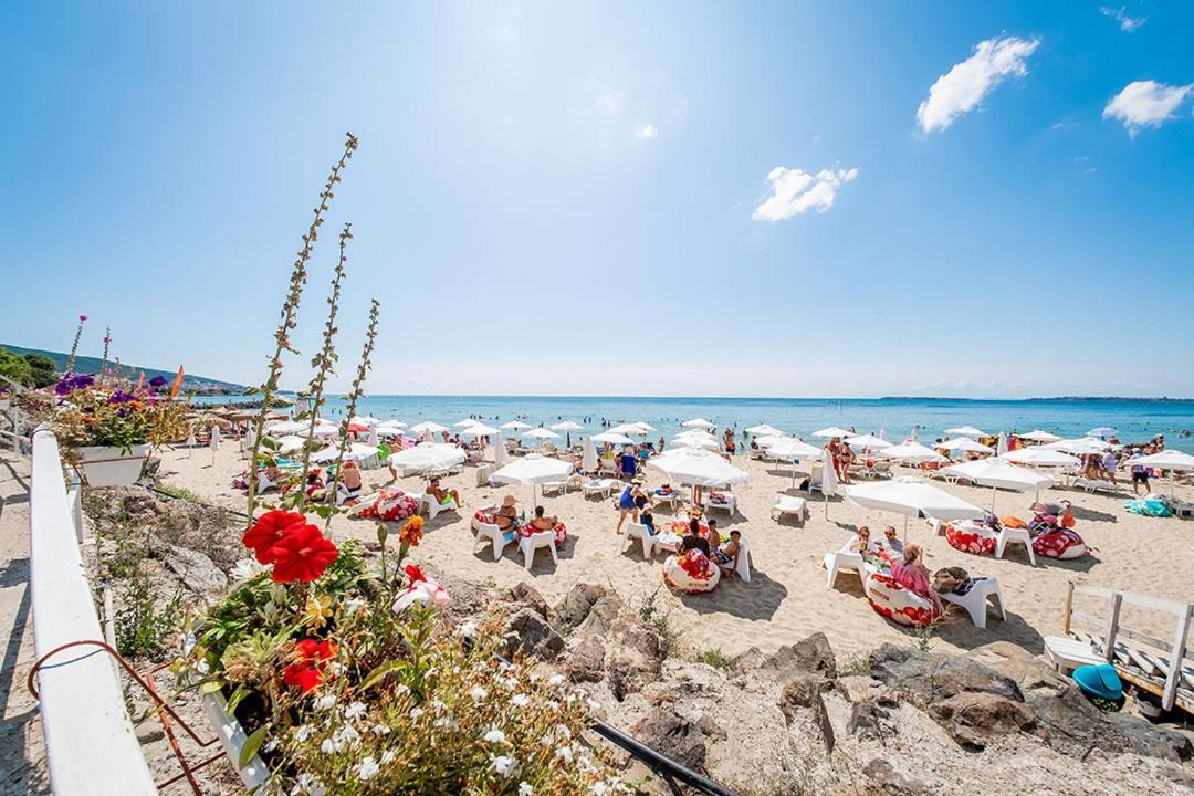 Premier Fort Beach - Premium Apartments Sveti Vlas Luaran gambar