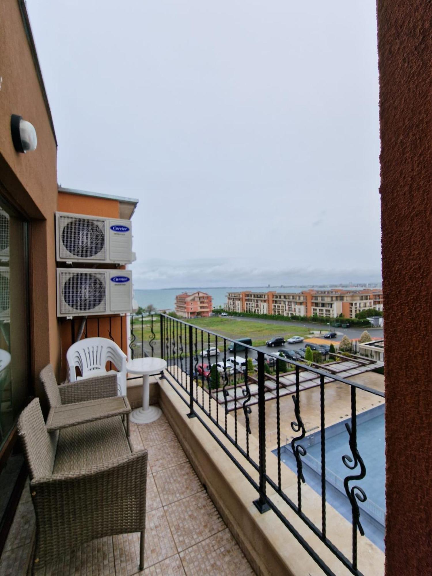 Premier Fort Beach - Premium Apartments Sveti Vlas Luaran gambar